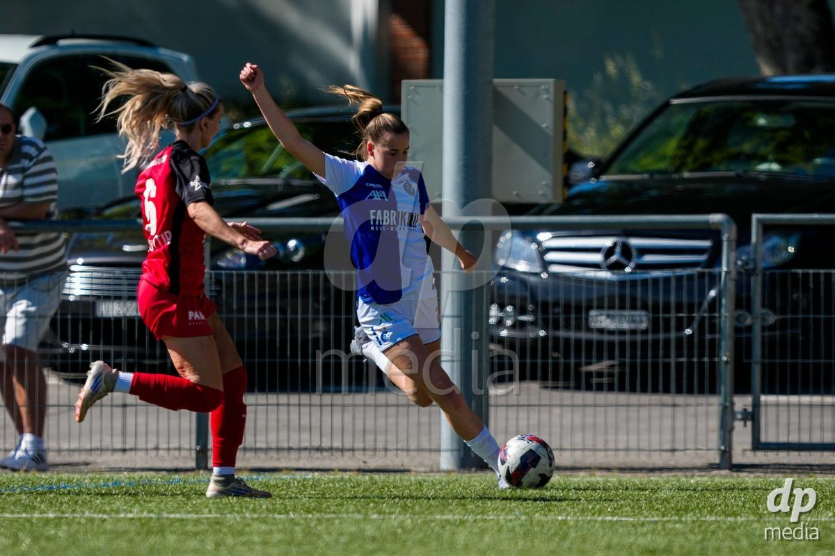 Schweiz: AXA Women's Super League 2025/26, FC Aarau Frauen vs GC Frauenfussball - Sportanlage Schachen, Aarau: Giulia Looser (24 Grasshoppers)