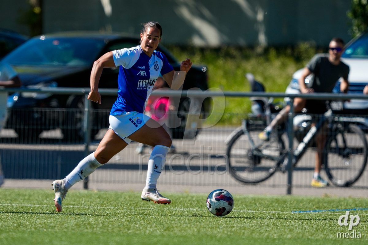 Schweiz: AXA Women's Super League 2025/26, FC Aarau Frauen vs GC Frauenfussball - Sportanlage Schachen, Aarau: Kayla Jay Mckenna (12 Grasshoppers)