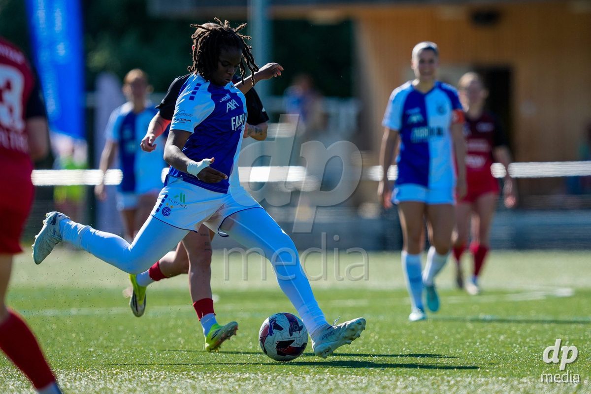 Schweiz: AXA Women's Super League 2025/26, FC Aarau Frauen vs GC Frauenfussball - Sportanlage Schachen, Aarau: Landryna Cindy Intaka Lushimba Bilombi (25 Grasshoppers)