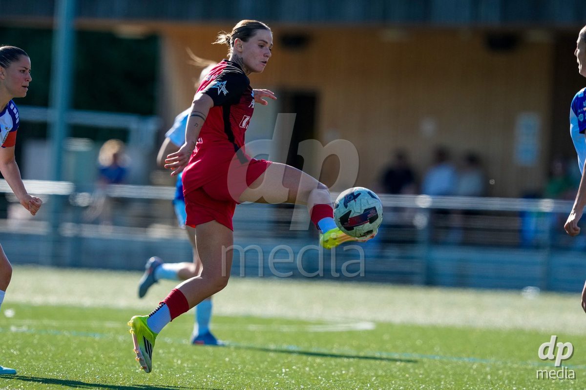 Schweiz: AXA Women's Super League 2025/26, FC Aarau Frauen vs GC Frauenfussball - Sportanlage Schachen, Aarau: Vanesa Hoti (8 FC Aarau)