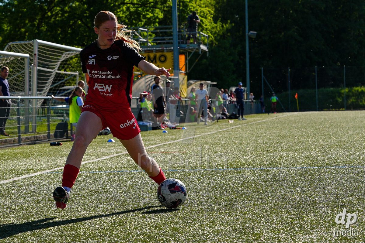 Schweiz: AXA Women's Super League 2025/26, FC Aarau Frauen vs GC Frauenfussball - Sportanlage Schachen, Aarau: Yves Milva Heim (25 FC Aarau)