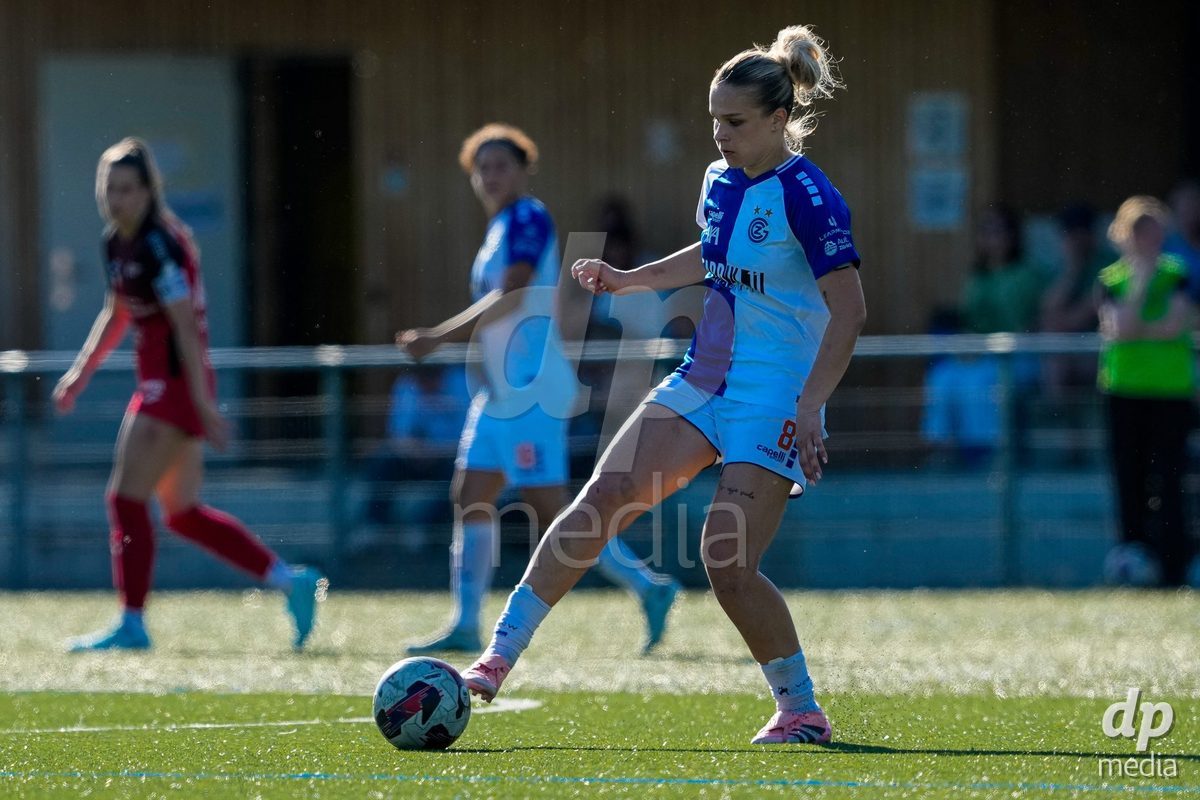 Schweiz: AXA Women's Super League 2025/26, FC Aarau Frauen vs GC Frauenfussball - Sportanlage Schachen, Aarau: Ella Ljustina (8 Grasshoppers)