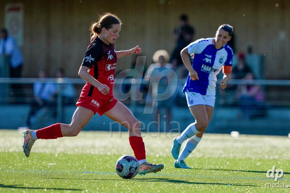 Schweiz: AXA Women's Super League 2025/26, FC Aarau Frauen vs GC Frauenfussball - Sportanlage Schachen, Aarau: Tabea Dorothee Maria Schütt - Tabea Dorothee Maria Schutt (24 FC Aarau)