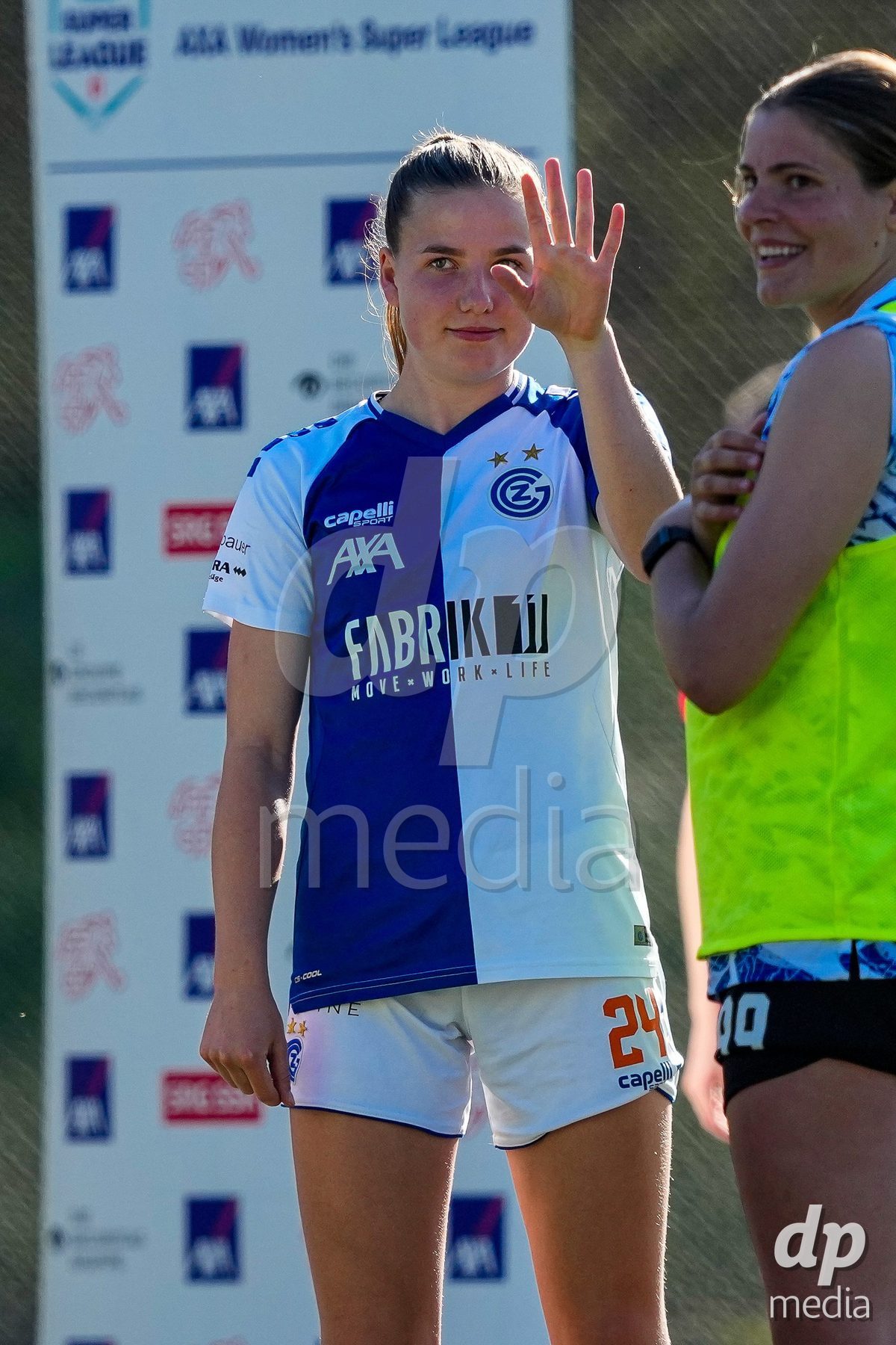 Schweiz: AXA Women's Super League 2025/26, FC Aarau Frauen vs GC Frauenfussball - Sportanlage Schachen, Aarau: Giulia Looser (24 Grasshoppers) nach dem Spiel