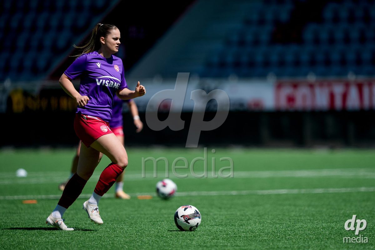 Schweiz: AXA Women's Super League 2025/26, FC Thun vs Yverdon Sport FC - Stockhorn Arena, Thun: Selina Ueltschi (11 Thun)