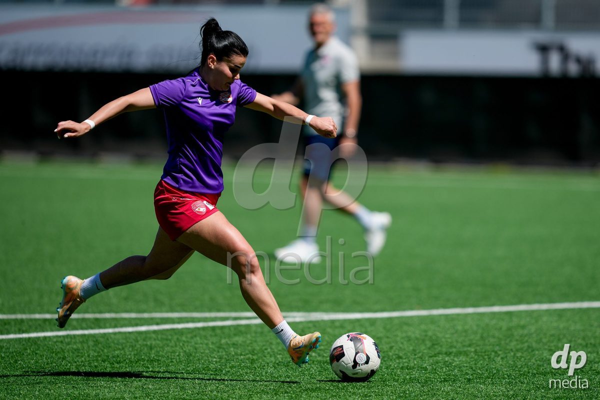 Schweiz: AXA Women's Super League 2025/26, FC Thun vs Yverdon Sport FC - Stockhorn Arena, Thun: Mimoza Hamidi (7 Thun)