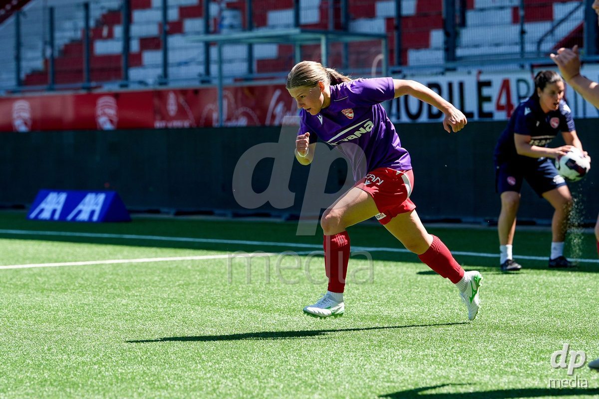 Schweiz: AXA Women's Super League 2025/26, FC Thun vs Yverdon Sport FC - Stadion Lachen, Thun: