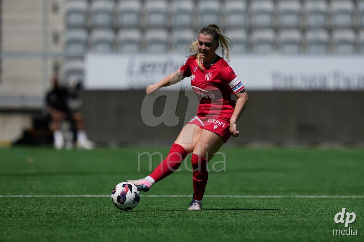 Schweiz: AXA Women's Super League 2025/26, FC Thun vs Yverdon Sport FC - Stockhorn Arena, Thun: Michelle Kohler (27 Thun)