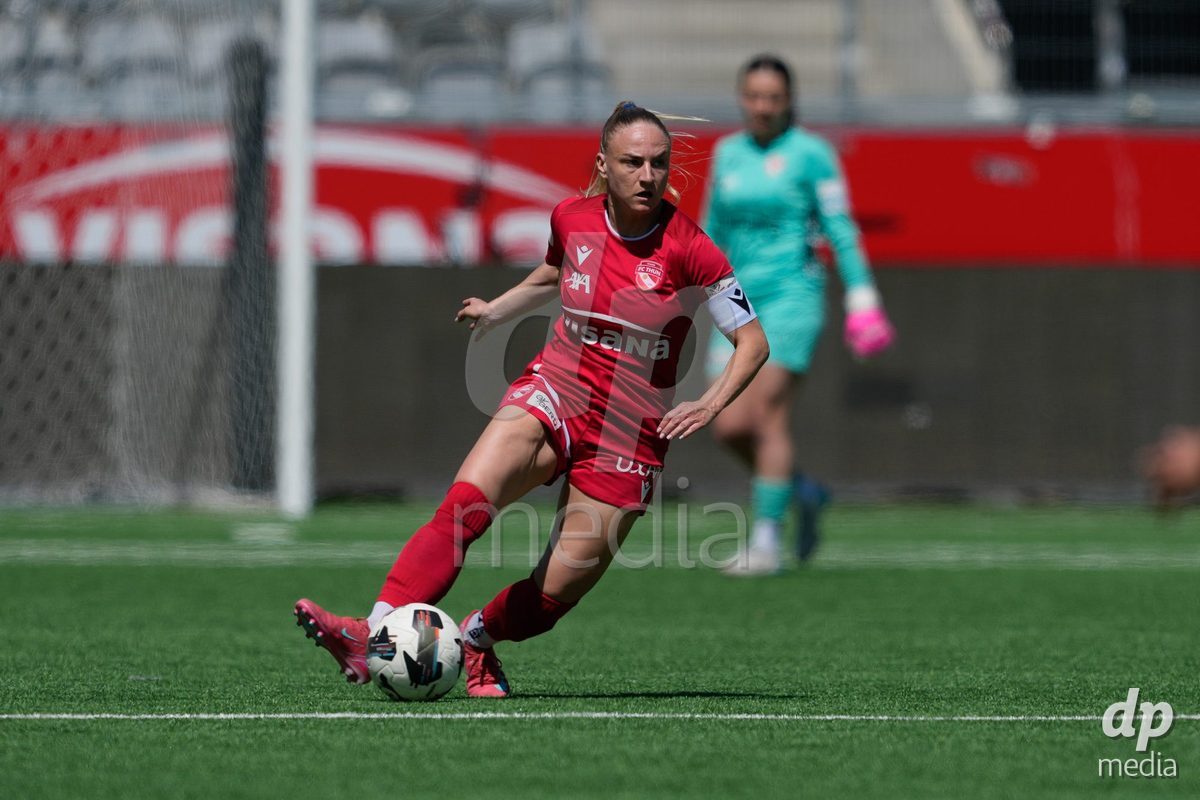 Schweiz: AXA Women's Super League 2025/26, FC Thun vs Yverdon Sport FC - Stockhorn Arena, Thun: Shenia Schmid (61 Thun)