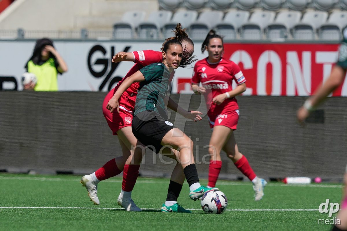 Schweiz: AXA Women's Super League 2025/26, FC Thun vs Yverdon Sport FC - Stockhorn Arena, Thun: Ines Khiri (9 Yverdon)