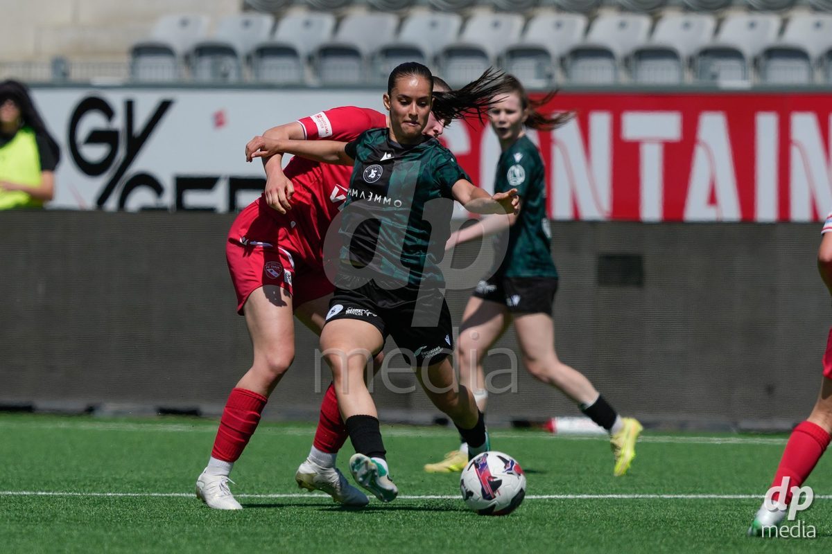 Schweiz: AXA Women's Super League 2025/26, FC Thun vs Yverdon Sport FC - Stockhorn Arena, Thun: Ines Khiri (9 Yverdon)