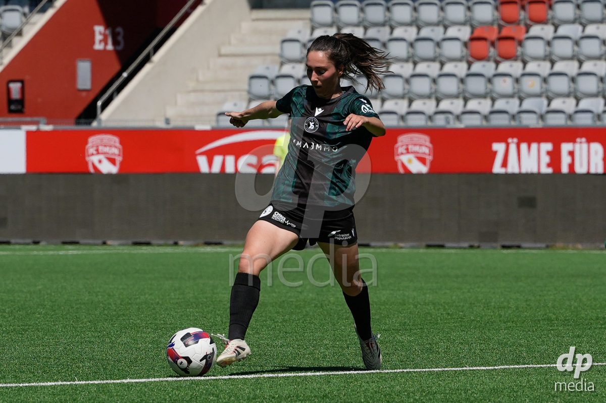 Schweiz: AXA Women's Super League 2025/26, FC Thun vs Yverdon Sport FC - Stockhorn Arena, Thun: Audrey Remy (13 Yverdon)