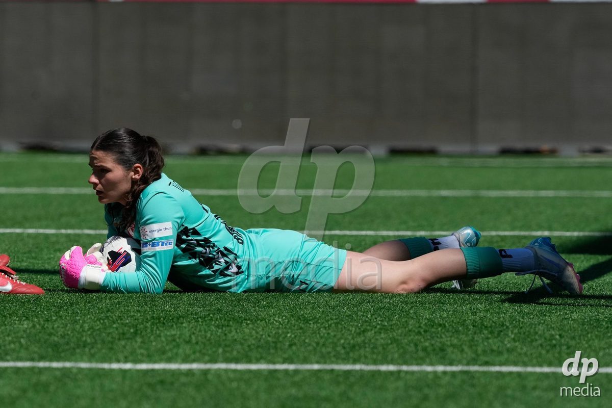 Schweiz: AXA Women's Super League 2025/26, FC Thun vs Yverdon Sport FC - Stockhorn Arena, Thun: Tamara Biedermann (21 Thun)