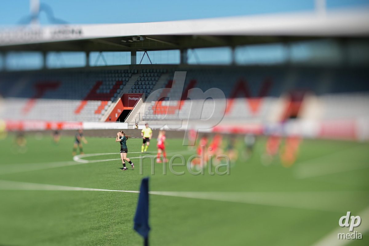 Schweiz: AXA Women's Super League 2025/26, FC Thun vs Yverdon Sport FC - Stockhorn Arena, Thun: