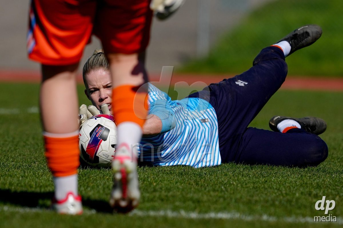 Schweiz: AXA Women's Super League 2025/26, FC Luzern vs BSC YB Frauen - Hubelmatt, Luzern: Laura Schneider (45 FCL)