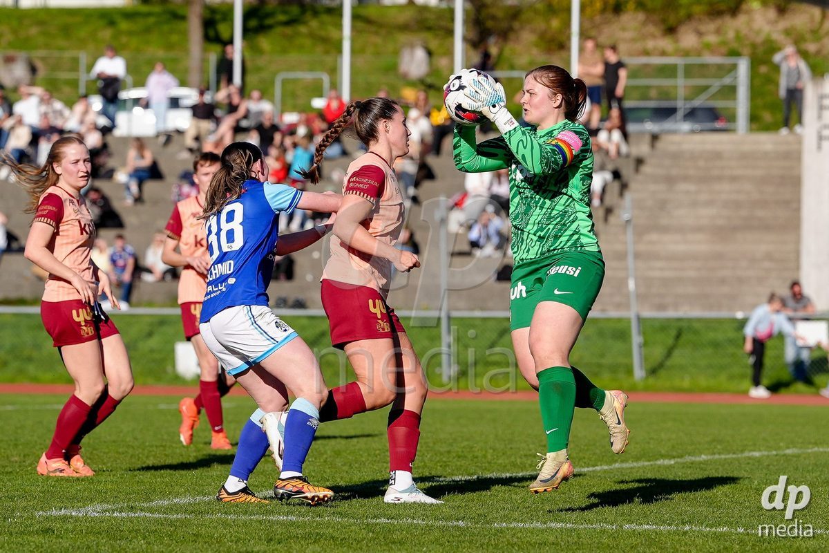 Schweiz: AXA Women's Super League 2025/26, FC Luzern vs BSC YB Frauen - Hubelmatt, Luzern: Amanda Brunholt (28 YB Frauen)