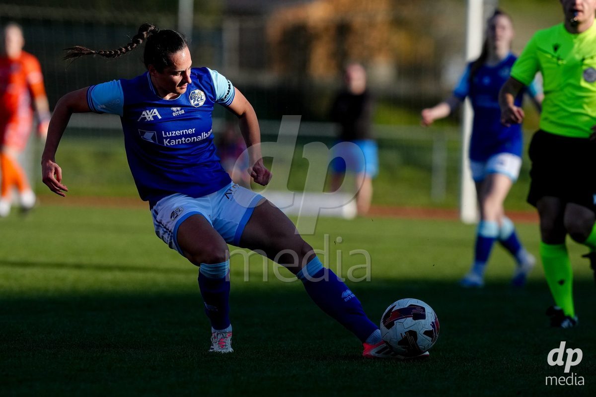 Schweiz: AXA Women's Super League 2025/26, FC Luzern vs BSC YB Frauen - Hubelmatt, Luzern: Cristina Carp (28 FC Luzern)