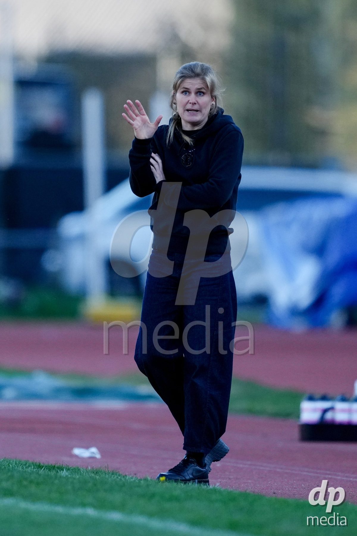 Schweiz: AXA Women's Super League 2025/26, FC Luzern vs BSC YB Frauen - Hubelmatt, Luzern: Cheftrainerin Imke Annita Wübbenhorst - Imke Annita Wubbenhorst (YB Frauen)
