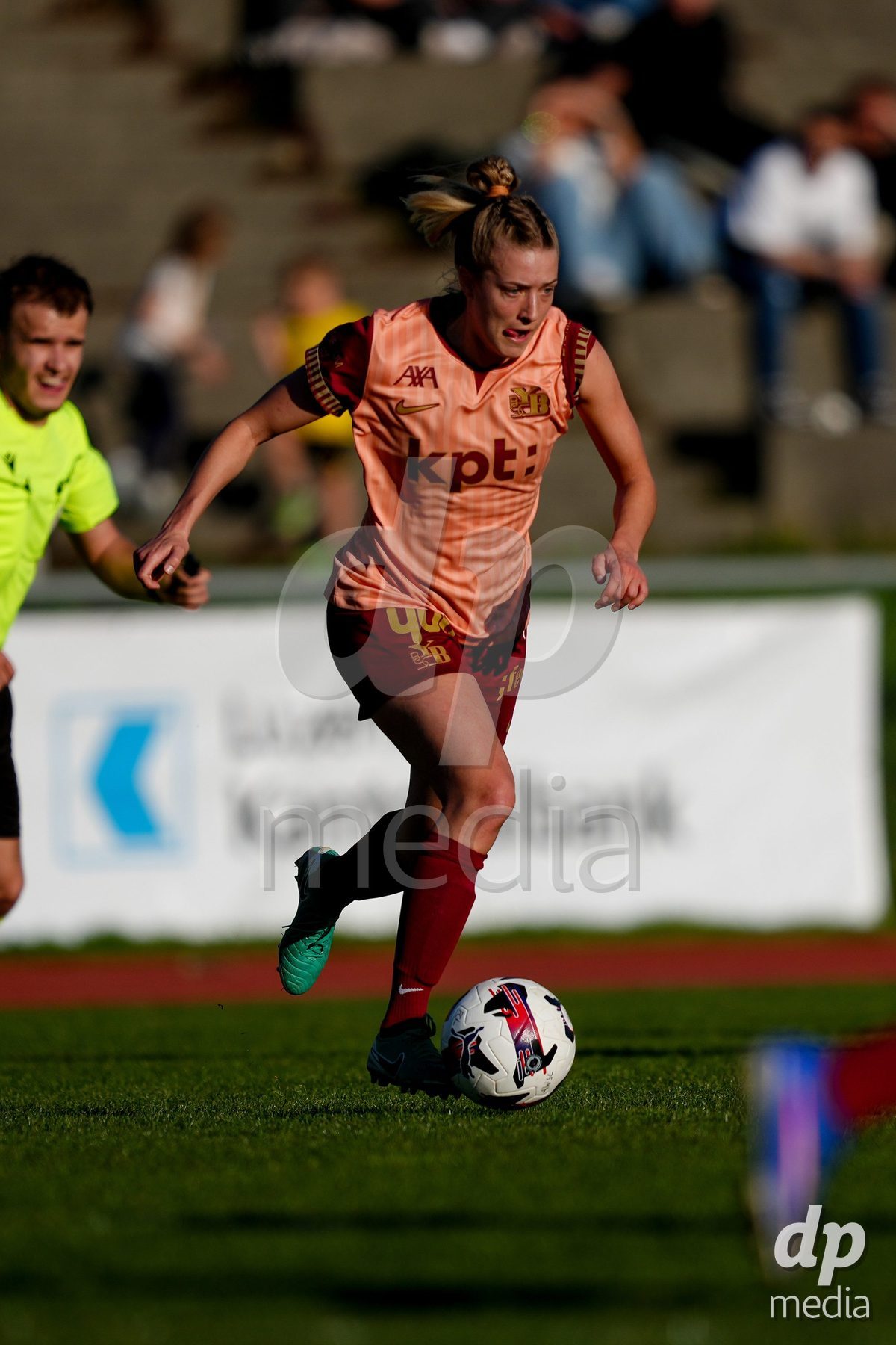 Schweiz: AXA Women's Super League 2025/26, FC Luzern vs BSC YB Frauen - Hubelmatt, Luzern: Athena Marie Kuehn (12 YB Frauen)