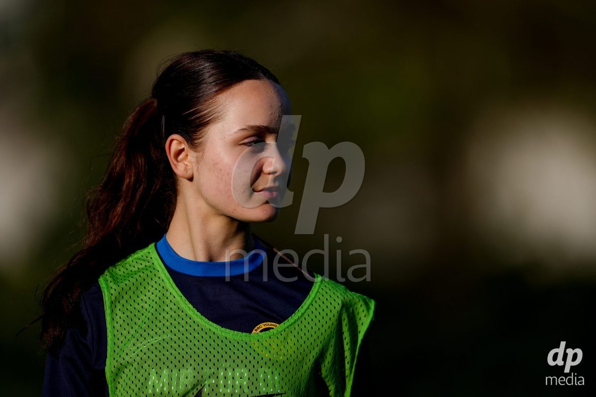 Schweiz: AXA Women's Super League 2025/26, FC Luzern vs BSC YB Frauen - Hubelmatt, Luzern: Emilie De Maddalena (15 YB Frauen)