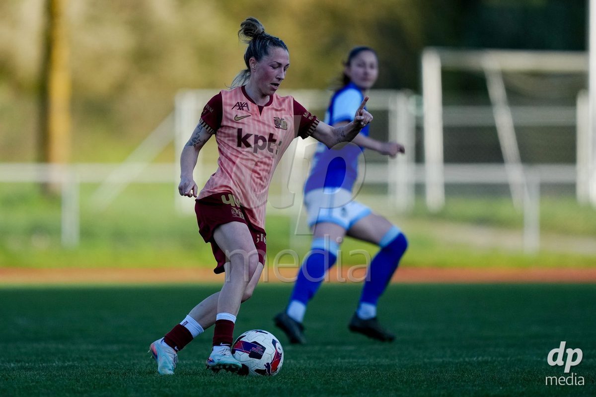 Schweiz: AXA Women's Super League 2025/26, FC Luzern vs BSC YB Frauen - Hubelmatt, Luzern: Lisa Josten (24 YB Frauen)