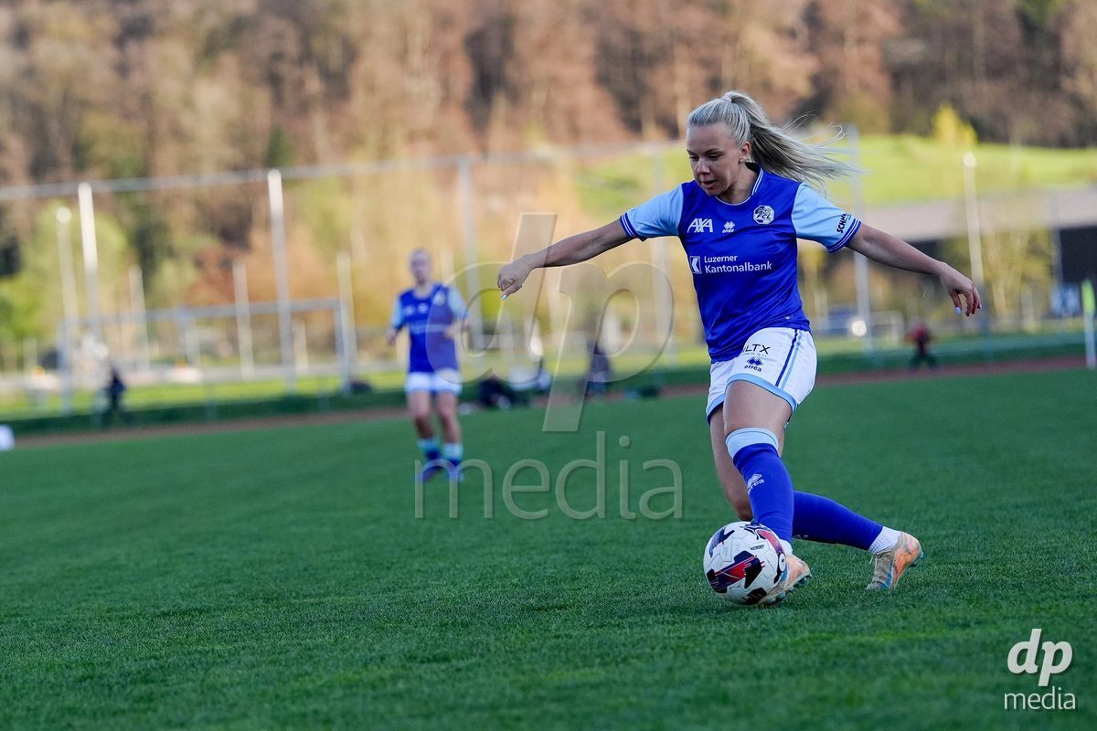 Schweiz: AXA Women's Super League 2025/26, FC Luzern vs BSC YB Frauen - Hubelmatt, Luzern: Jennie Marie Egeriis (17 FCL)