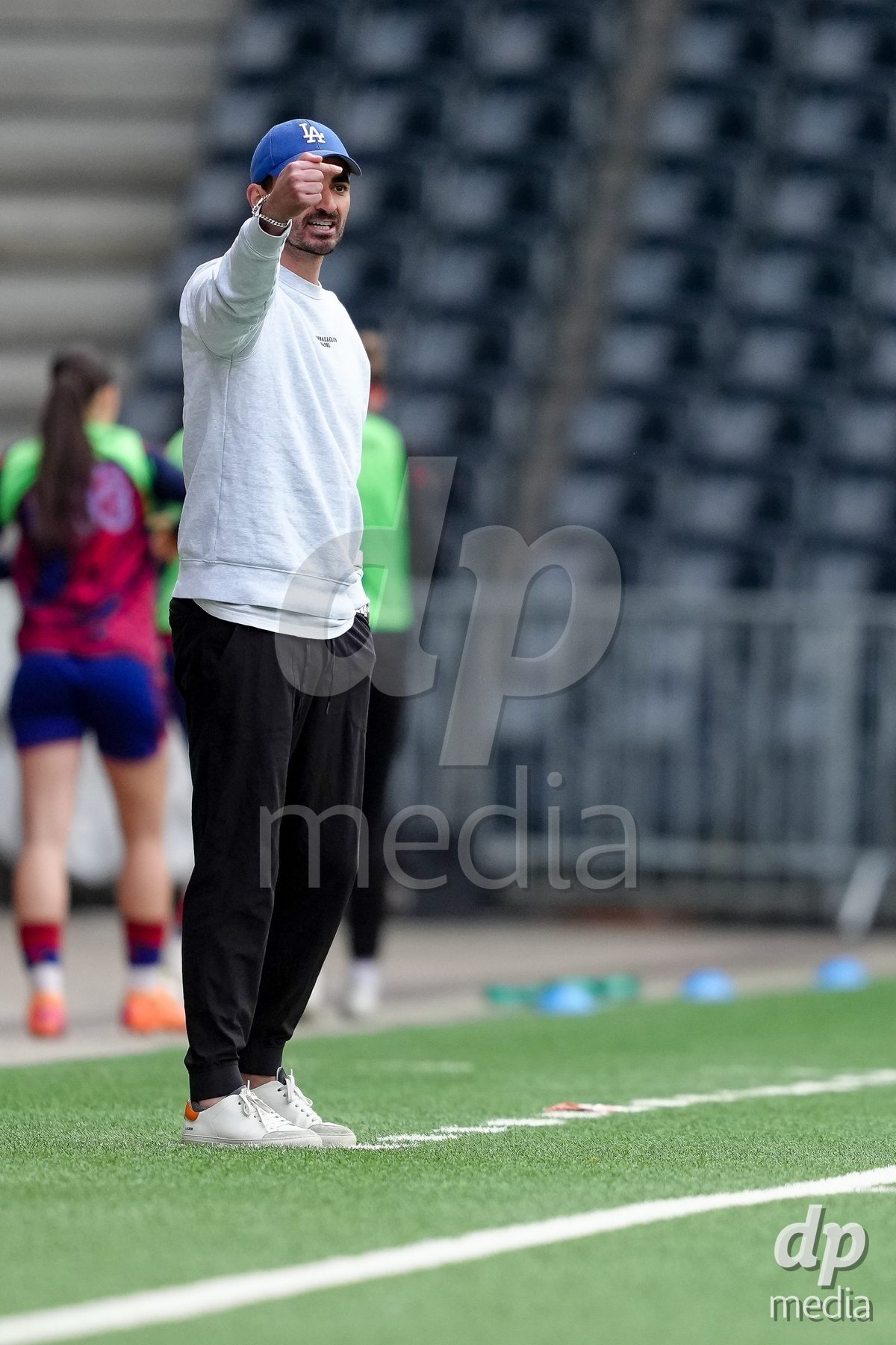 Schweiz: AXA Women's Super League 2025/26, BSC YB Frauen vs FC Basel 1893 - Stadion Wankdorf, Bern: Cheftrainer Omar Adlani (FCB)