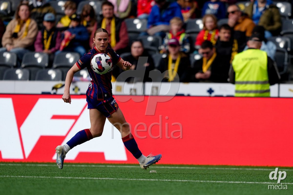 Schweiz: AXA Women's Super League 2025/26, BSC YB Frauen vs FC Basel 1893 - Stadion Wankdorf, Bern: Antonia Baass (15 FCB) in Aktion