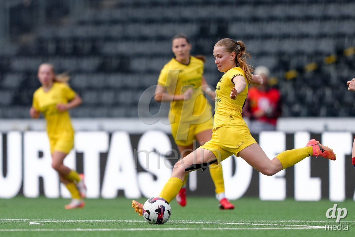 Schweiz: AXA Women's Super League 2025/26, BSC YB Frauen vs FC Basel 1893 - Stadion Wankdorf, Bern: Noa Linn Münger - Noa Linn Munger (8 YB Frauen)