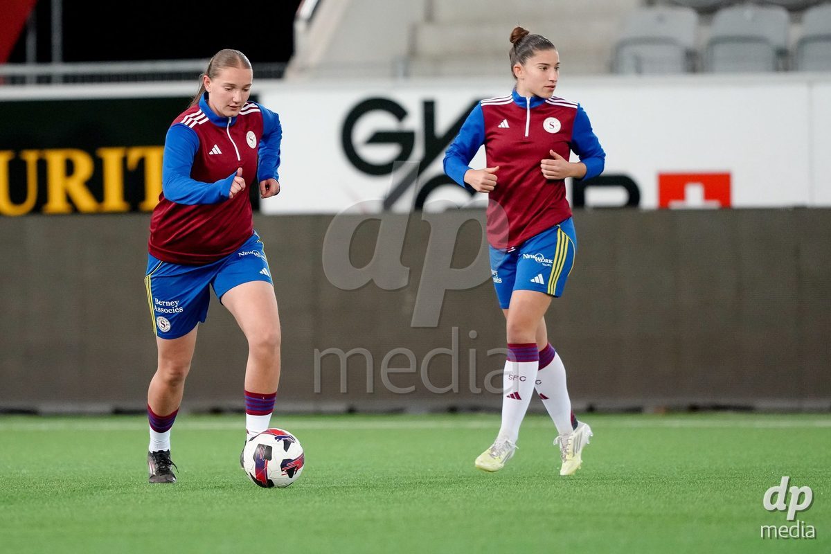 Schweiz: AXA Women's Super League 2025/26, FC Thun vs Servette FC Chenois Feminin - Stockhorn Arena, Thun: