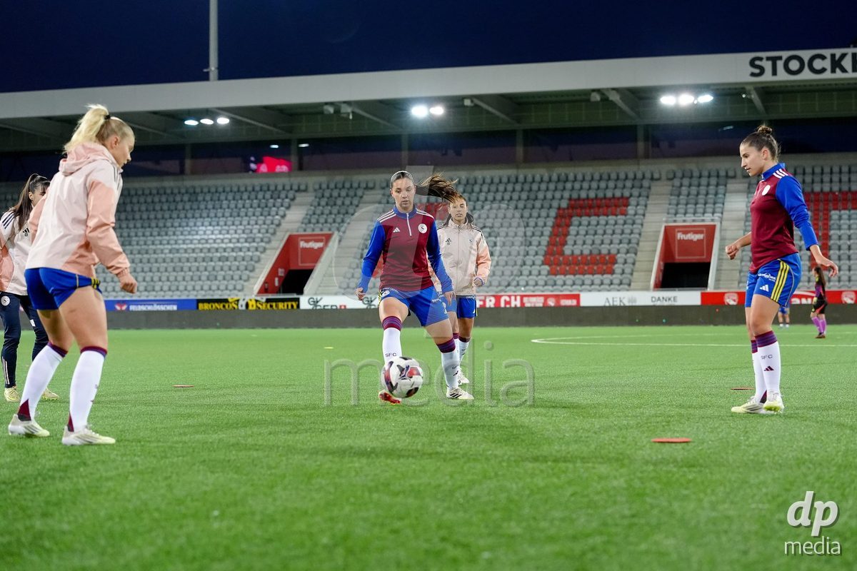 Schweiz: AXA Women's Super League 2025/26, FC Thun vs Servette FC Chenois Feminin - Stockhorn Arena, Thun: