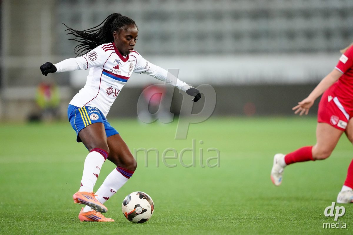 Schweiz: AXA Women's Super League 2025/26, FC Thun vs Servette FC Chenois Feminin - Stockhorn Arena, Thun: Benedicte Simon (78 Servette FC) in Aktion