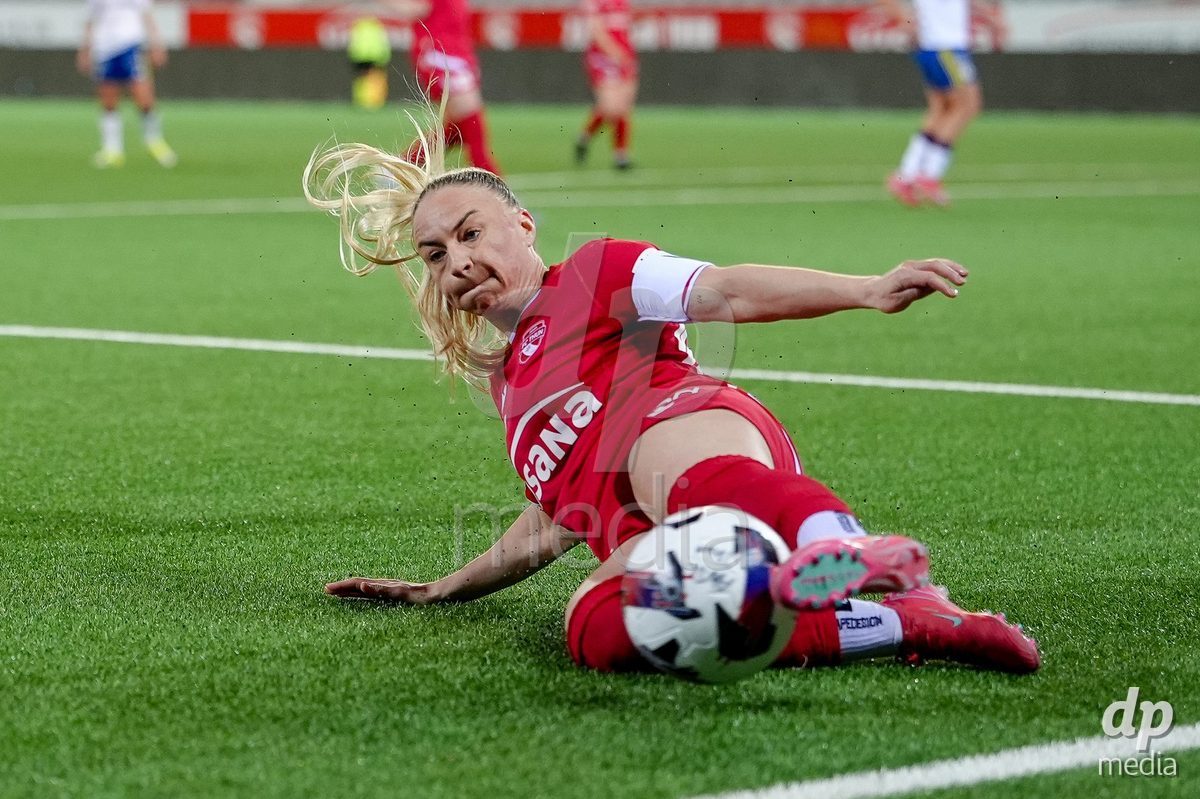 Schweiz: AXA Women's Super League 2025/26, FC Thun vs Servette FC Chenois Feminin - Stockhorn Arena, Thun: