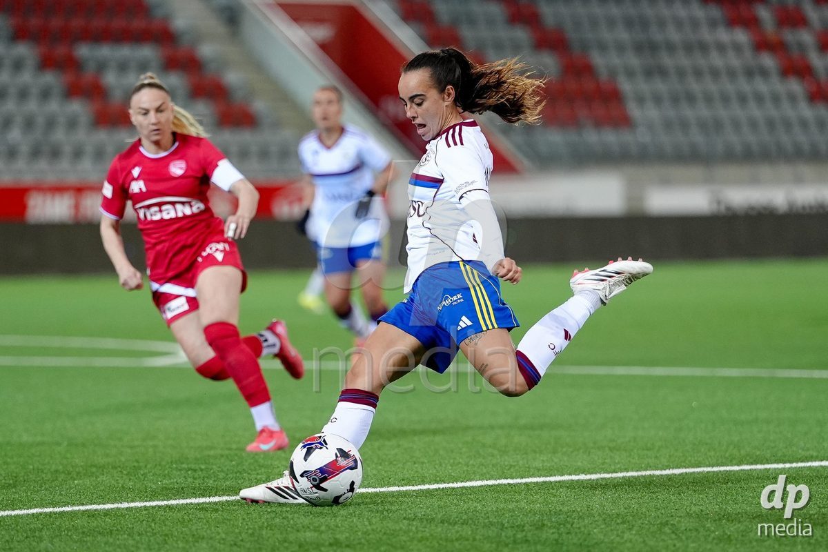 Schweiz: AXA Women's Super League 2025/26, FC Thun vs Servette FC Chenois Feminin - Stockhorn Arena, Thun: Joana Gaspar Da Silva Marchao (24 Servette FC) in Aktion