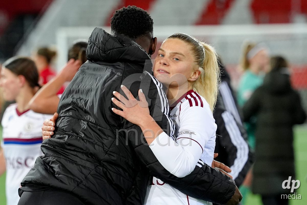 Schweiz: AXA Women's Super League 2025/26, FC Thun vs Servette FC Chenois Feminin - Stockhorn Arena, Thun: Anna Maria Therese Simonsson (17 Servette FC) nach dem Spiel