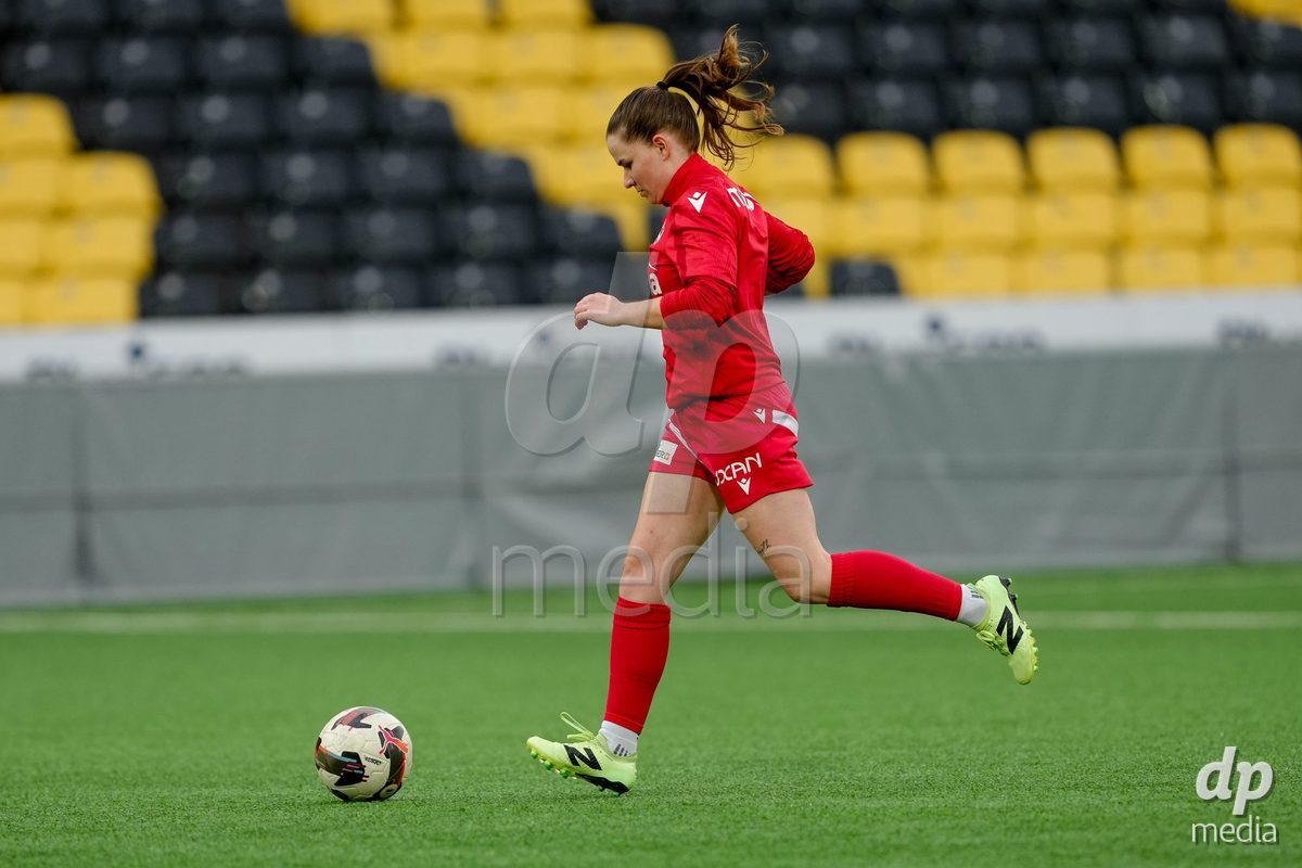 Schweiz: AXA Women's Super League 2025/26, BSC YB Frauen vs FC Thun - Stadion Wankdorf, Bern: