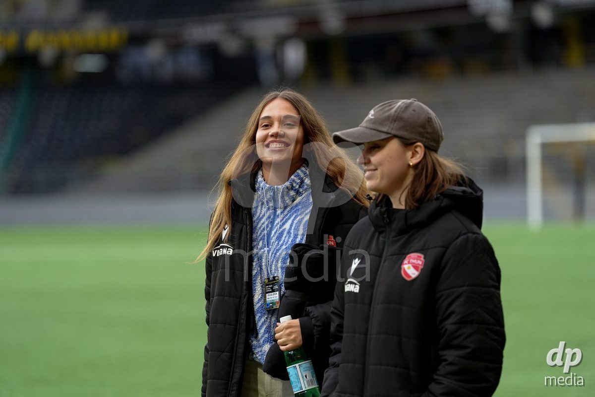 Schweiz: AXA Women's Super League 2025/26, BSC YB Frauen vs FC Thun - Stadion Wankdorf, Bern: Sina Schüpbach (Thun) vor dem Spiel