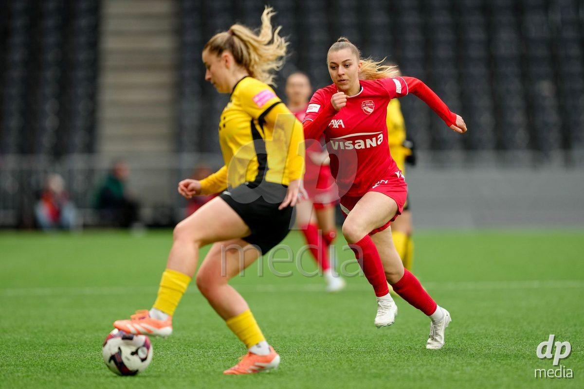 Schweiz: AXA Women's Super League 2025/26, BSC YB Frauen vs FC Thun - Stadion Wankdorf, Bern: Celine Schmid (34 Thun) in Aktion