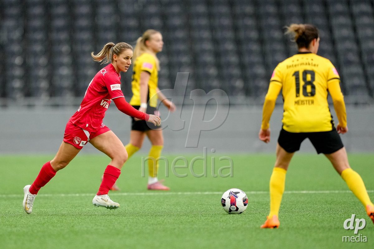 Schweiz: AXA Women's Super League 2025/26, BSC YB Frauen vs FC Thun - Stadion Wankdorf, Bern: Simona Rumyanova Stefanova (8 Thun) in Aktion