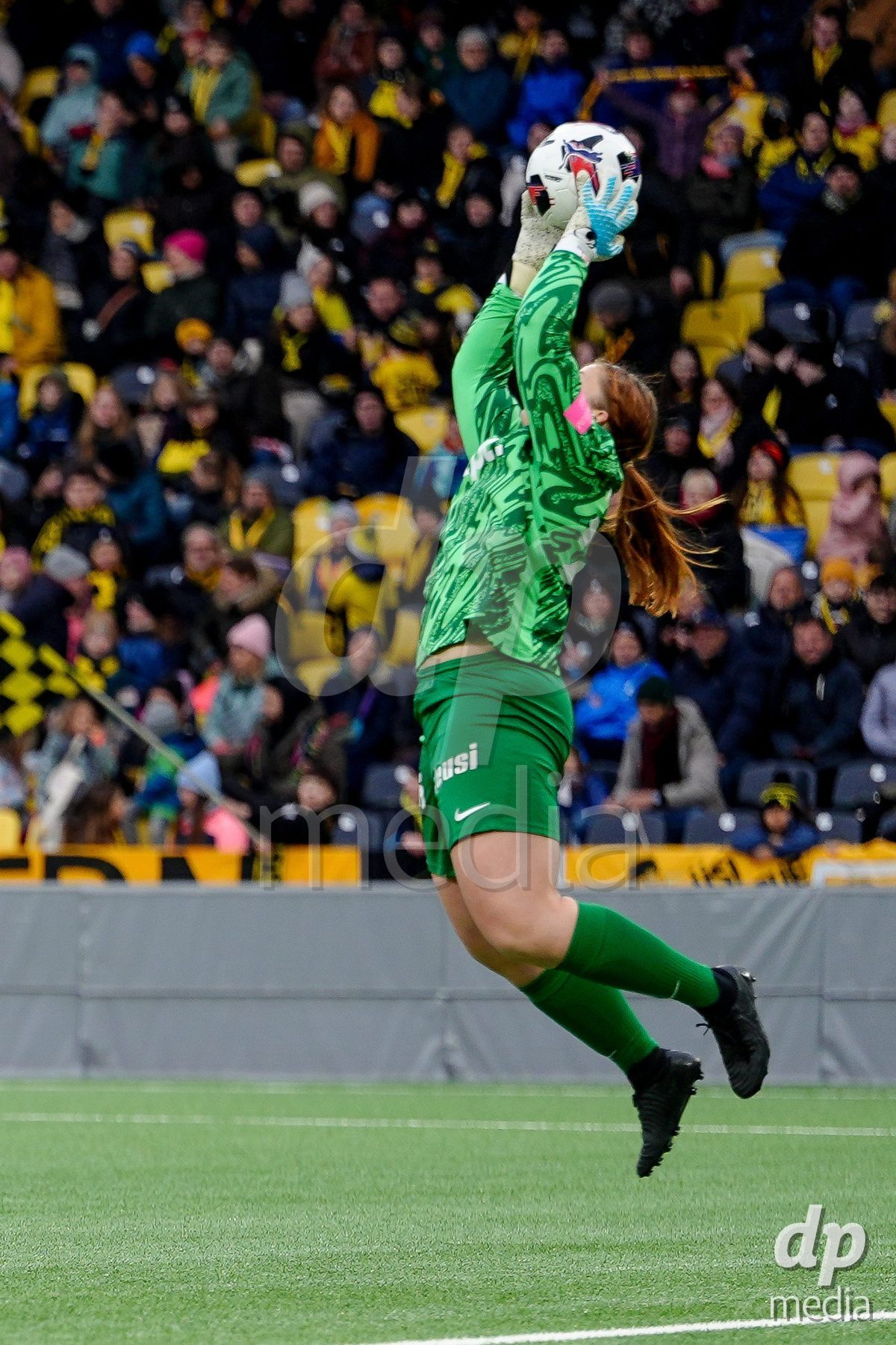 Schweiz: AXA Women's Super League 2025/26, BSC YB Frauen vs FC Thun - Stadion Wankdorf, Bern: Amanda Brunholt (28 YB Frauen) in Aktion