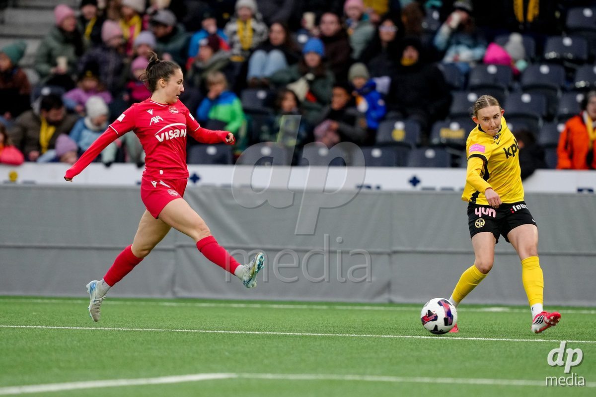 Schweiz: AXA Women's Super League 2025/26, BSC YB Frauen vs FC Thun - Stadion Wankdorf, Bern: Rebecca Villena y Scheffler (77 YB Frauen) in Aktion