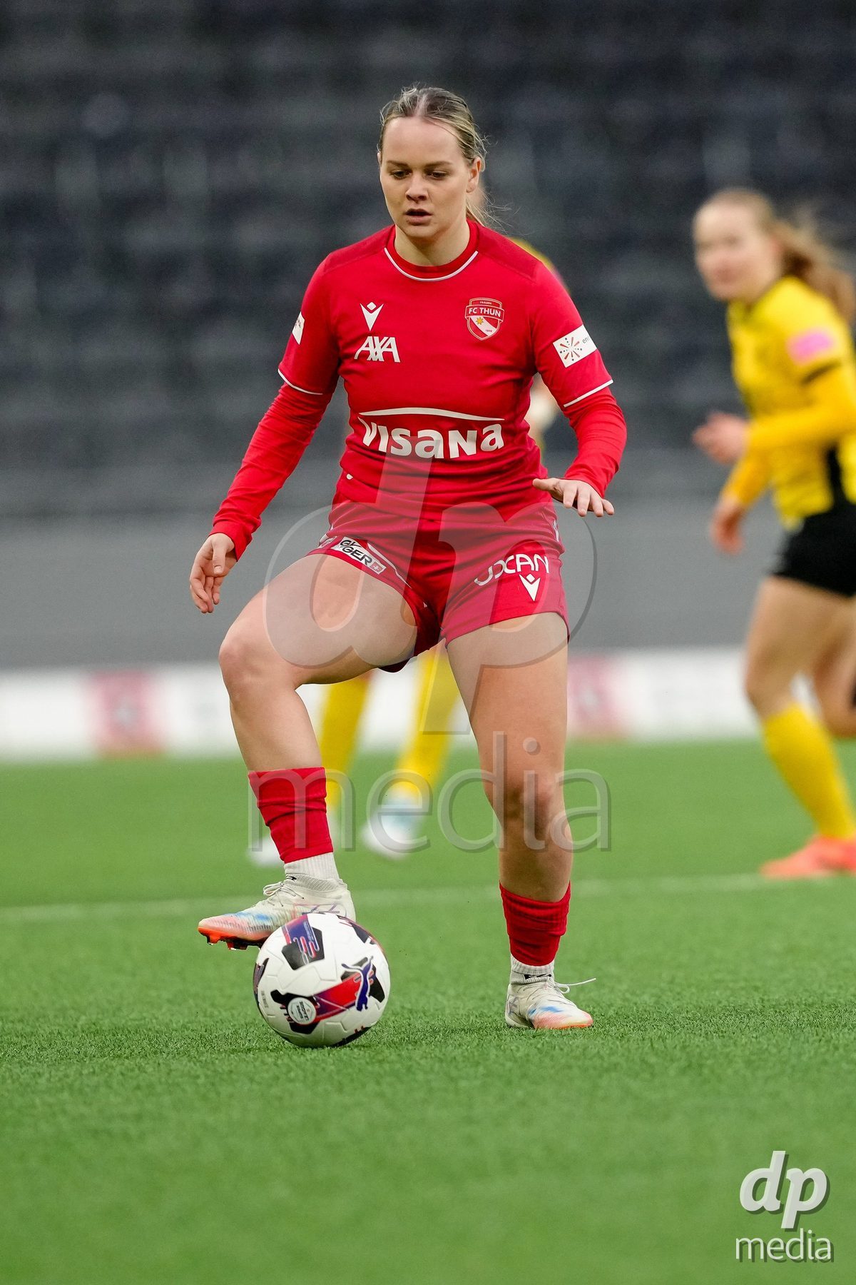 Schweiz: AXA Women's Super League 2025/26, BSC YB Frauen vs FC Thun - Stadion Wankdorf, Bern: Rilana Ueltschi (29 Thun) in Aktion