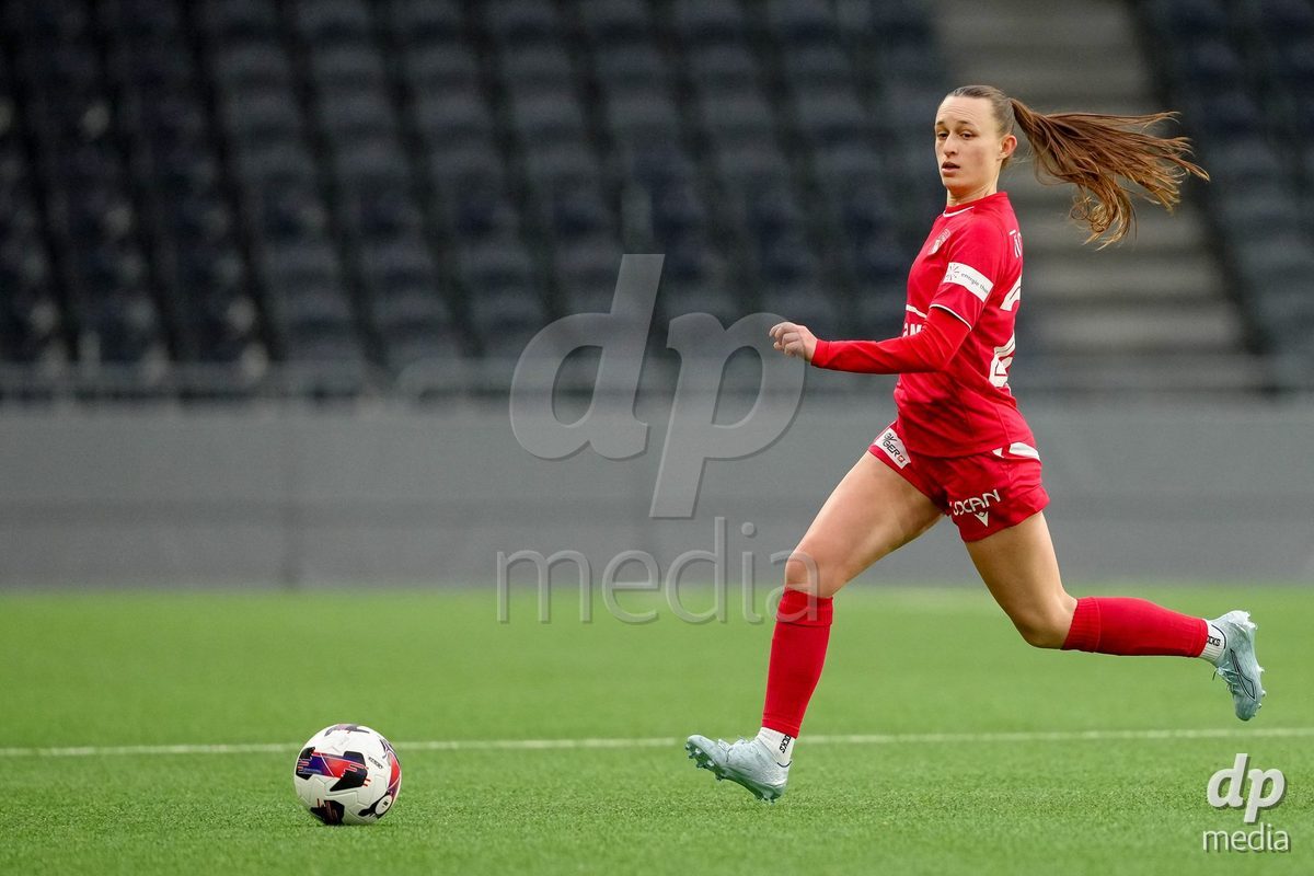 Schweiz: AXA Women's Super League 2025/26, BSC YB Frauen vs FC Thun - Stadion Wankdorf, Bern: Celine Frey (26 Thun) in Aktion