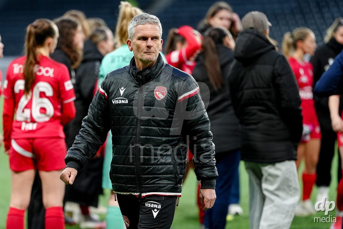 Schweiz: AXA Women's Super League 2025/26, BSC YB Frauen vs FC Thun - Stadion Wankdorf, Bern: Cheftrainer Emil Inauen (Thun) nach dem Spiel