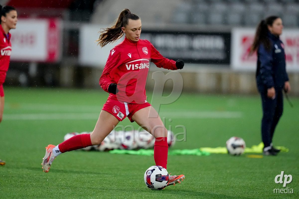 Schweiz: AXA Womens Super League 2025/26, FC Thun vs FC St.Gallen 1879 - Stockhorn Arena, Thun: