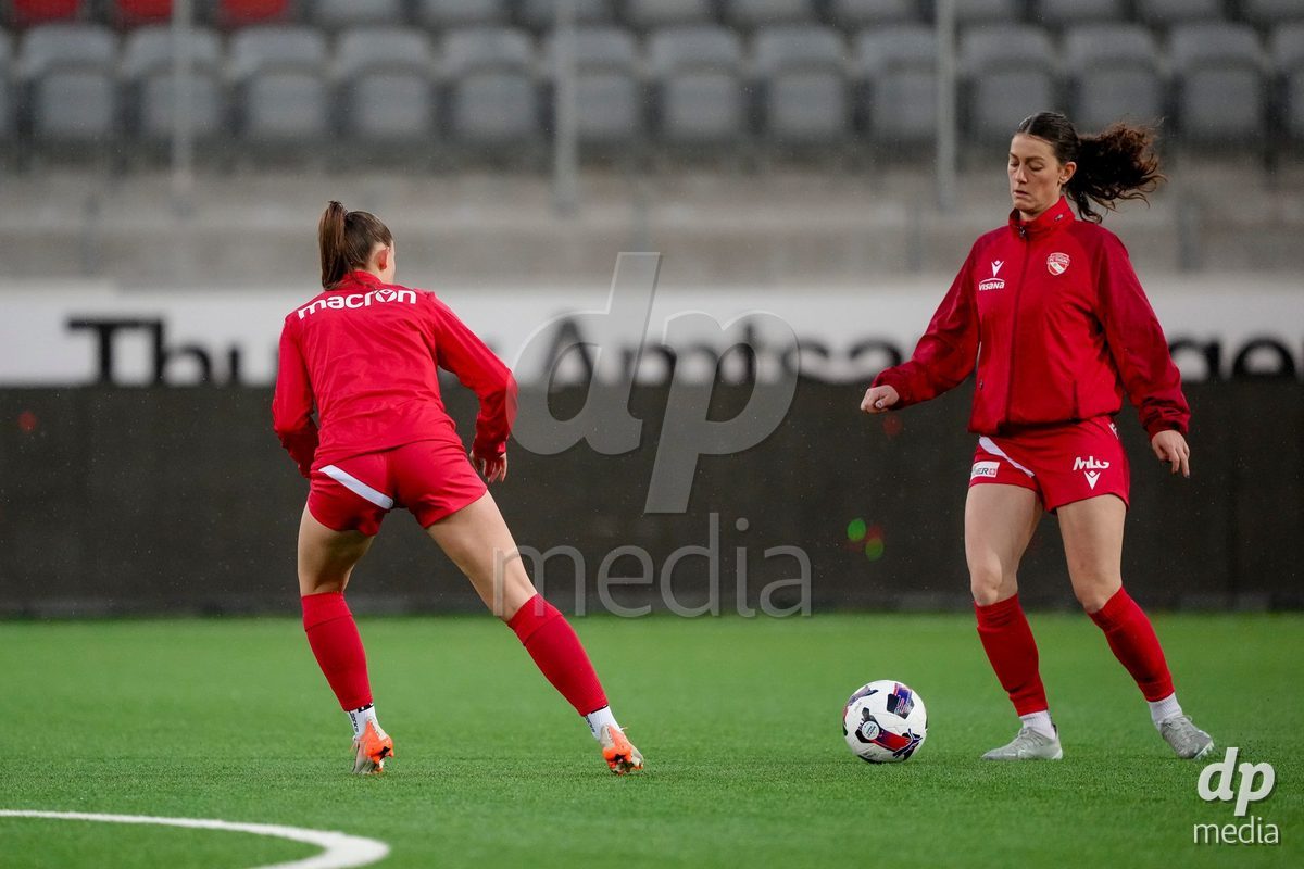 Schweiz: AXA Womens Super League 2025/26, FC Thun vs FC St.Gallen 1879 - Stockhorn Arena, Thun: