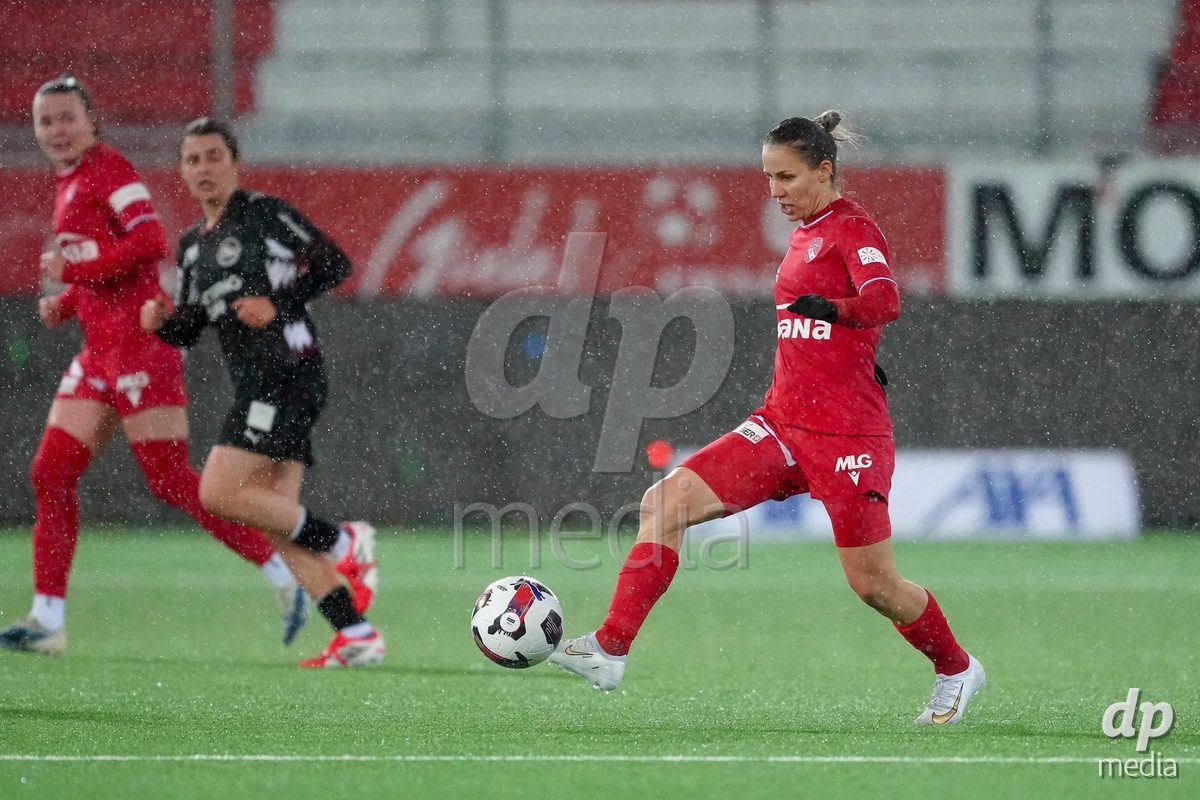 Schweiz: AXA Womens Super League 2025/26, FC Thun vs FC St.Gallen 1879 - Stockhorn Arena, Thun: