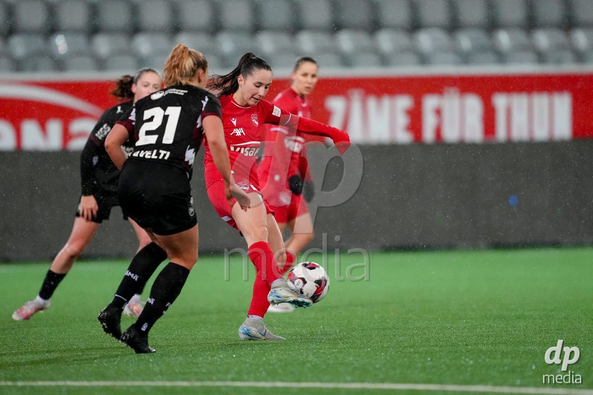 Schweiz: AXA Womens Super League 2025/26, FC Thun vs FC St.Gallen 1879 - Stockhorn Arena, Thun:
