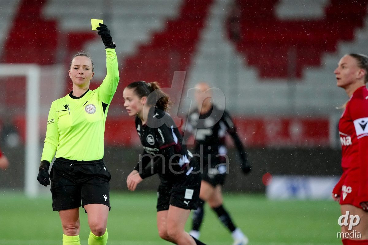 Schweiz: AXA Womens Super League 2025/26, FC Thun vs FC St.Gallen 1879 - Stockhorn Arena, Thun: