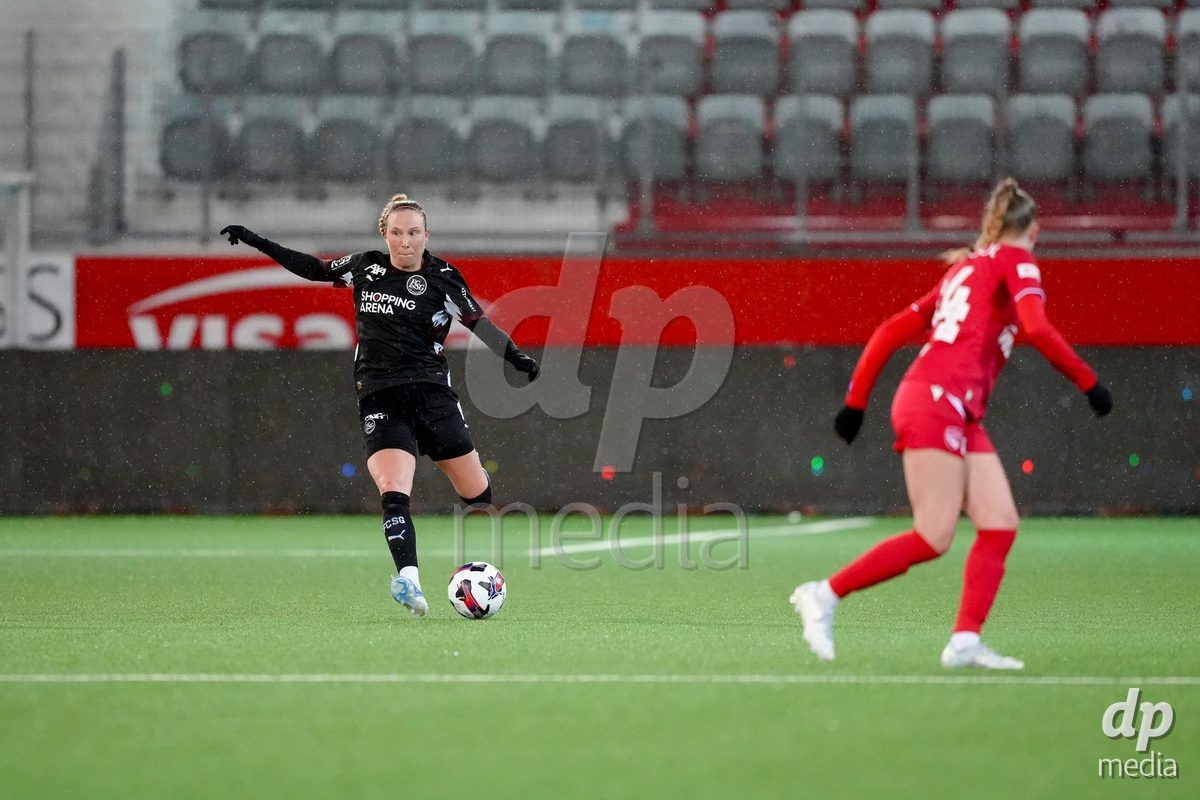 Schweiz: AXA Womens Super League 2025/26, FC Thun vs FC St.Gallen 1879 - Stockhorn Arena, Thun: